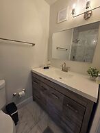 Luxurious & Spacious Townhouse in Prime Location