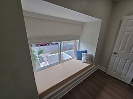 Luxurious & Spacious Townhouse in Prime Location