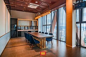 Mana-Mana Suites at Scarletz KLCC