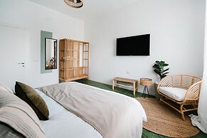 Carmel Beach House by Berry Stays