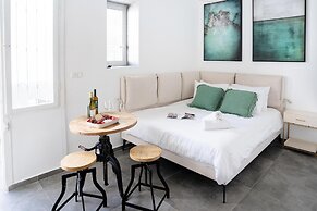 Carmel Beach House by Berry Stays