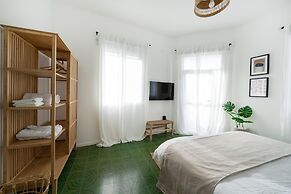 Carmel Beach House by Berry Stays