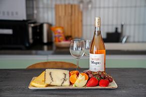 Carmel Beach House by Berry Stays