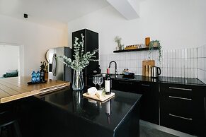 Carmel Beach House by Berry Stays