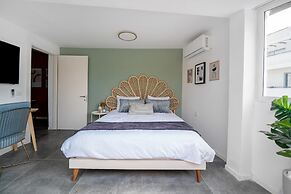 Carmel Beach House by Berry Stays