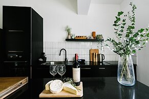 Carmel Beach House by Berry Stays