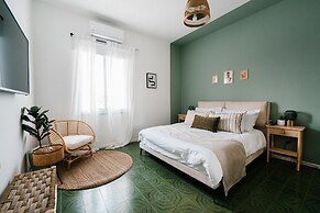 Carmel Beach House by Berry Stays