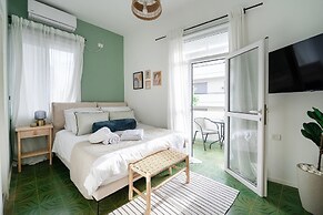 Carmel Beach House by Berry Stays