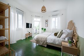 Carmel Beach House by Berry Stays