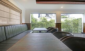 Treebo Premium Vahada