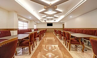 Treebo Premium Vahada