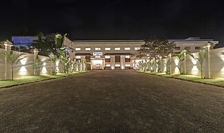 Treebo Premium Vahada