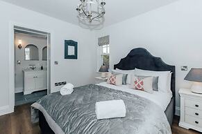 Woodvale Retreat - Sleeps 10