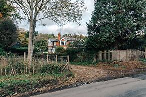 Woodvale Retreat - Sleeps 10