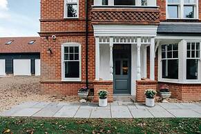 Woodvale Retreat - Sleeps 10