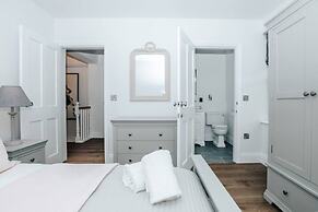 Woodvale Retreat - Sleeps 10