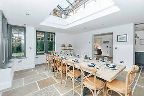 Woodvale Retreat - Sleeps 10