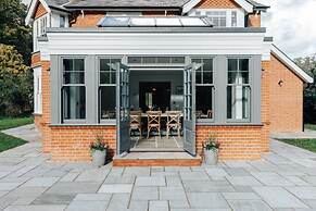 Woodvale Retreat - Sleeps 10