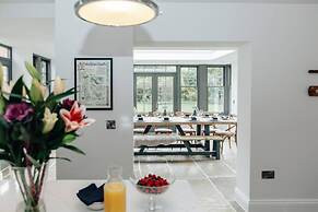 Woodvale Retreat - Sleeps 10