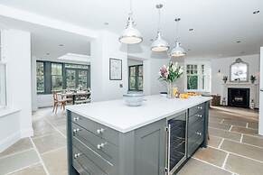 Woodvale Retreat - Sleeps 10