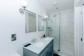 Woodvale Retreat - Sleeps 10