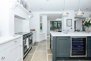 Woodvale Retreat - Sleeps 10