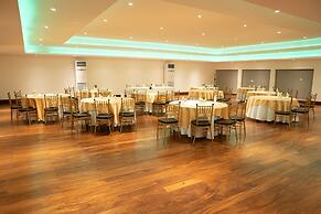GOOD WOOD AIRPORT HOTEL