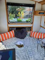 Charming Baby Narrowboat Apsley Marina