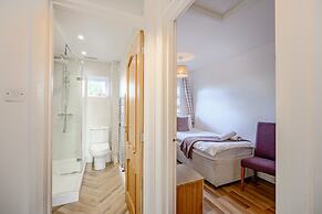 Impeccable 2-bed Apartment in Carlisle