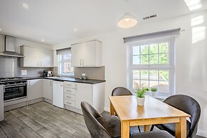 Impeccable 2-bed Apartment in Carlisle