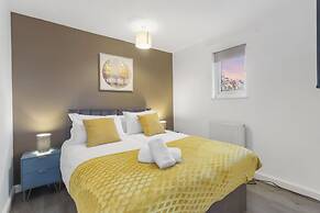 Inviting 2-bed House in Milton Keynes - Netflix