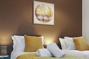 Inviting 2-bed House in Milton Keynes - Netflix