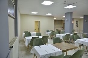 Elit Palace