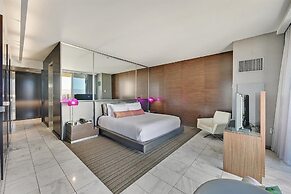 Palms Place Vacation Suites Collection