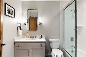 Golden Park City Getaway