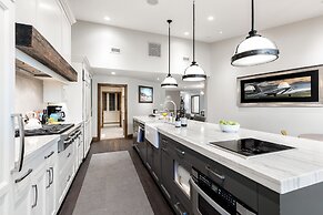 Golden Park City Getaway