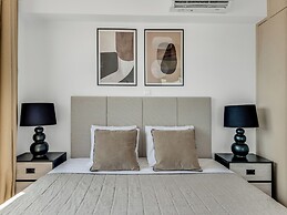 Sanders Elgio - Adorable studio With Balcony