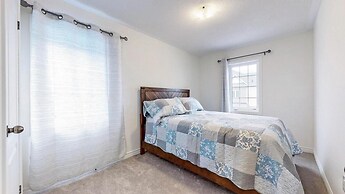 Elegant 3-bedroom House - Bowmanville