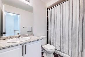 Elegant 3-bedroom House - Bowmanville