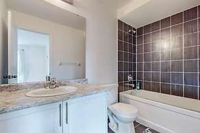 Elegant 3-bedroom House - Bowmanville