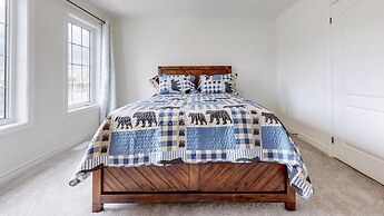 Elegant 3-bedroom House - Bowmanville