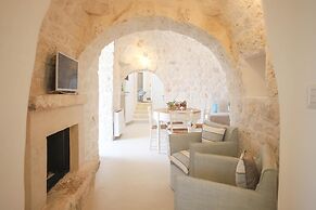 TD Lamiamola Stylish Trulli Lamie With Pool