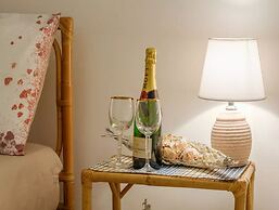 Villa With Climate, Wi-fi and Private Parking