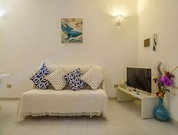 Villa With Climate, Wi-fi and Private Parking