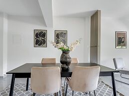 Sanders Crystal - Great 1-bdr Apt w City View