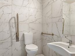 Sanders Crystal - Great 1-bdr Apt w City View