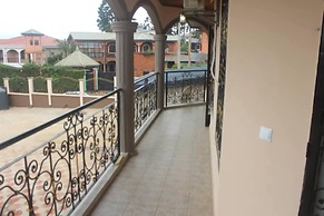 Bel Appartement Meublé À Yaoundé