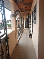 Bel Appartement Meublé À Yaoundé