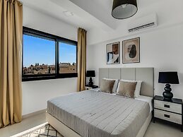 Sanders Elgio - Charming Studio With Balcony