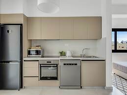 Sanders Elgio - Charming Studio With Balcony